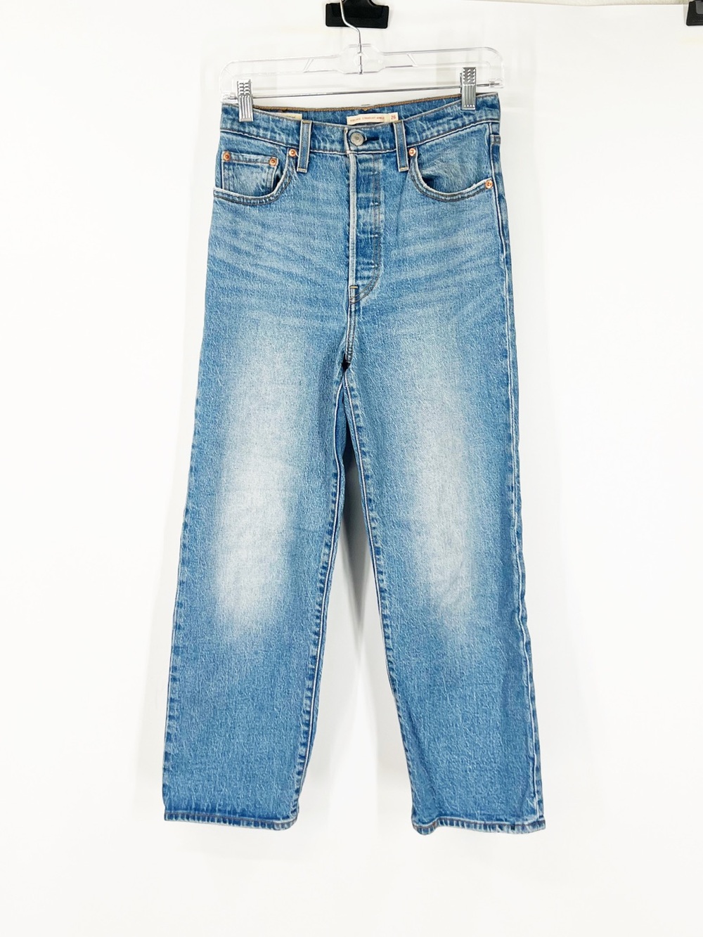 Levi’s Ribcage Straight Ankle Jeans Button Fly High Rise